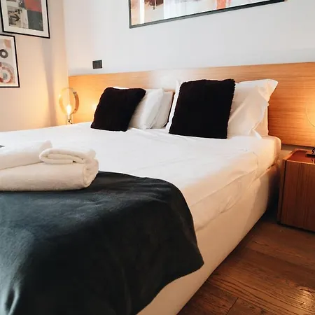Downtown Boutique House - Ca Domus Collection Konukevi Roma