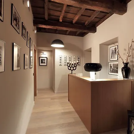 Downtown Boutique House - Ca Domus Collection Konukevi Roma
