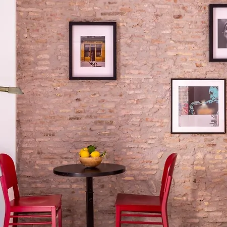Downtown Boutique House - Ca Domus Collection Guest house 2*