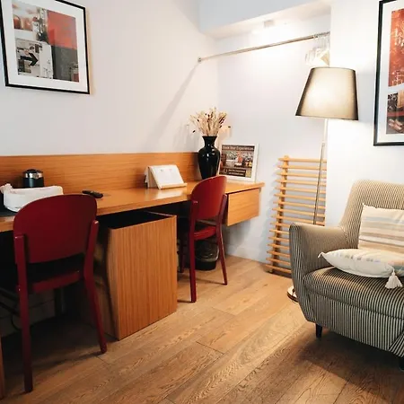 Downtown Boutique House - Ca Domus Collection 4* Rzym