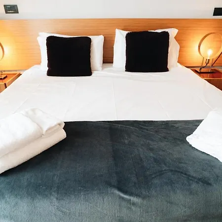Downtown Boutique House - Ca Domus Collection 4* Rzym