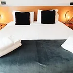 Downtown Boutique House - Ca Domus Collection 4* Rom